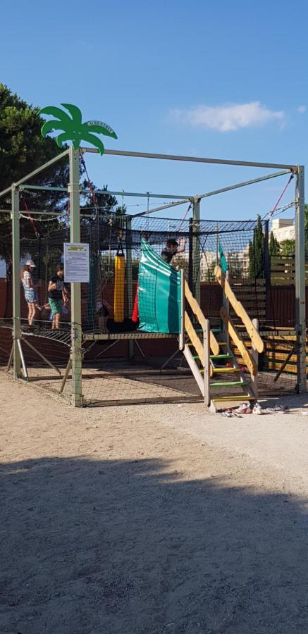 Les Mobilhomes Helvetiques 4 Etoiles Mar Estang Canet En Roussillon Exteriér fotografie